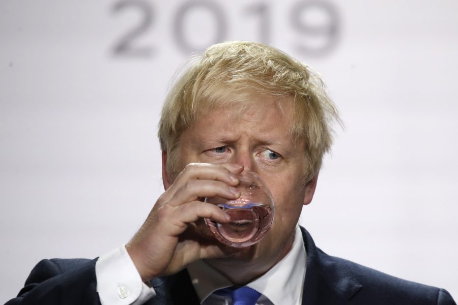 Storbritanniens premiärminister Boris Johnson spelar ett högt spel, enligt Cambridge-professorn Catherine Barnard.
