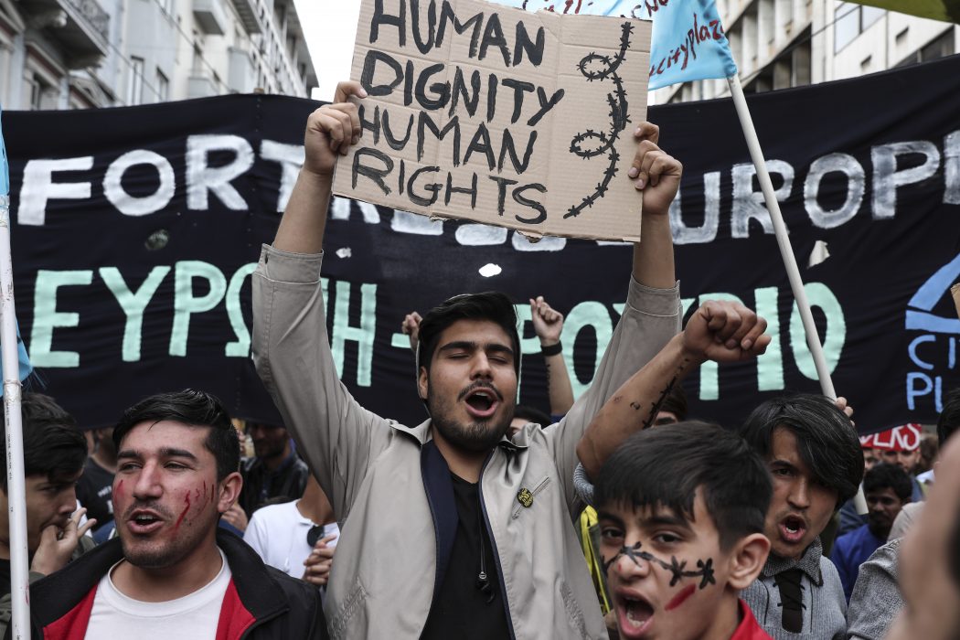 Protester från flyktingar och migranter i Aten har förekommit många gånger de senaste åren.