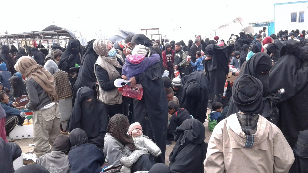 Bild från flyktinglägret al-Hol i nordöstra Syrien där flera barn till svenska misstänkta IS-anhängare befinner sig.