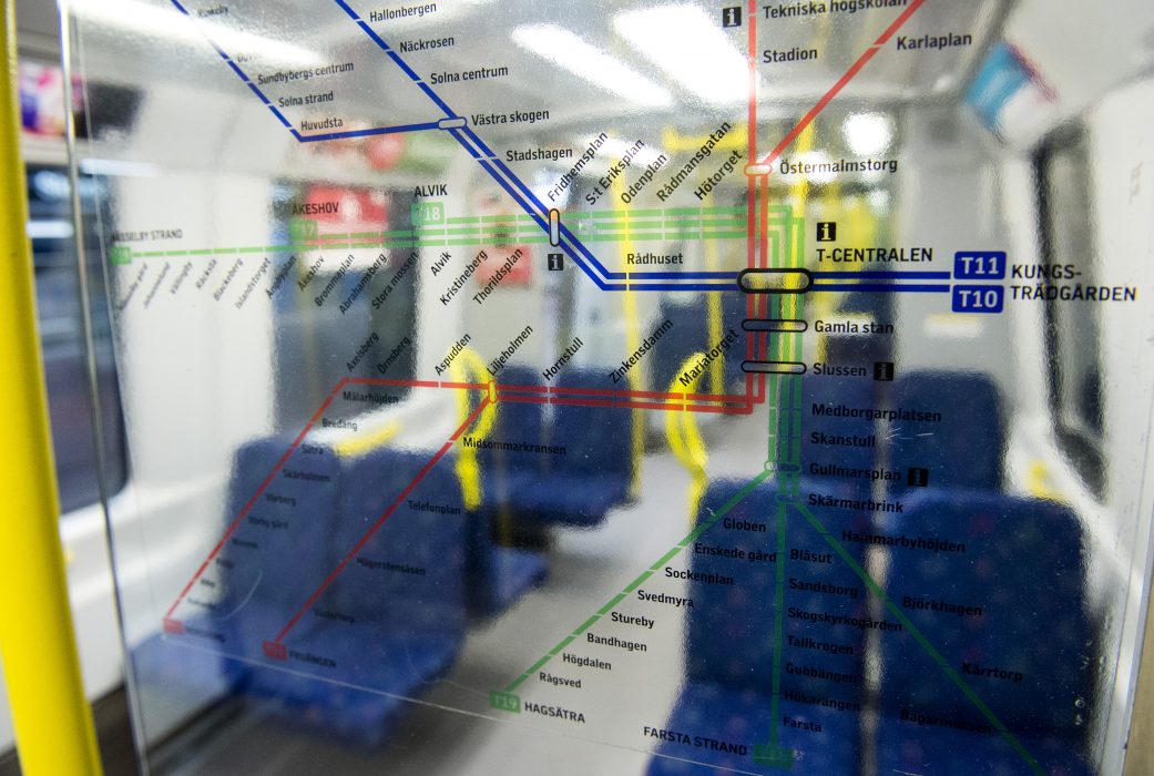 Samtliga tunnelbanevagnar i Stockholm ska kameraövervakas.