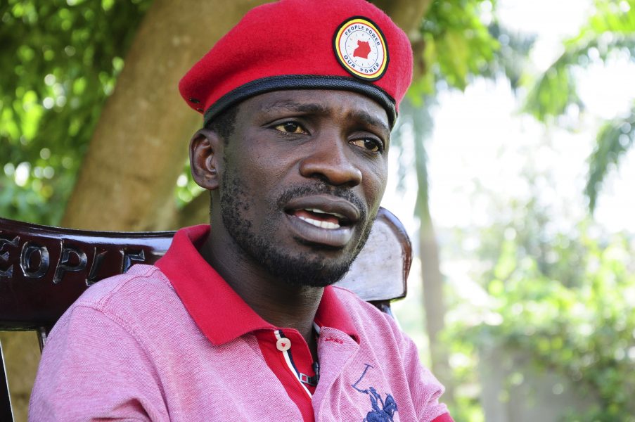 Politikern och artisten Bobi Wine, vars riktiga namn är Kyagulanyi Ssentamu, står åtalad för både förräderi och för att ha ”irriterat” president Yoweri Museveni.