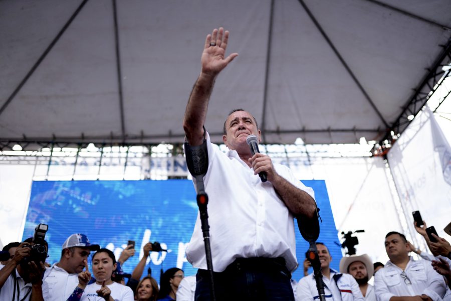 Alejandro Giammattei står inför svåra utmaningar när han tillträder som Guatemalas president efter årsskiftet.