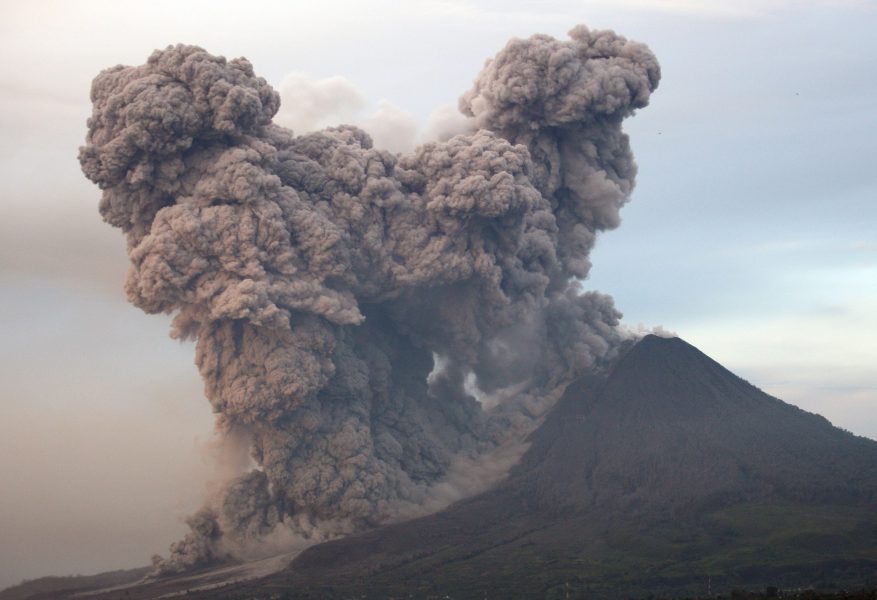 Två stora vulkanutbrott på 500-talet hotade människans existens.