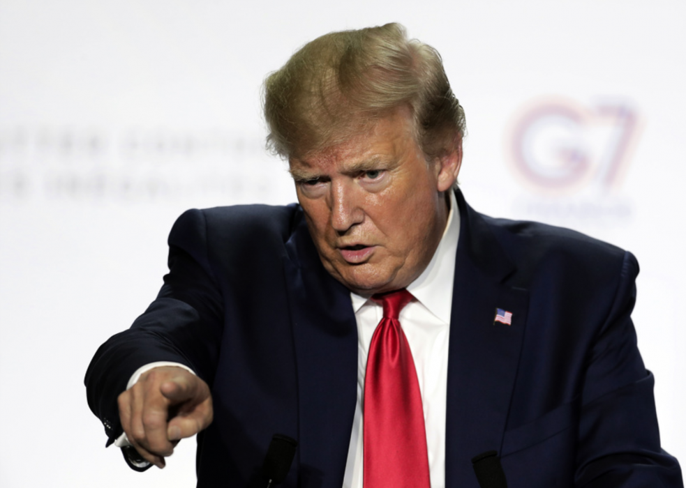 USA:s president Donald Trump är besviken på medieföretaget.
