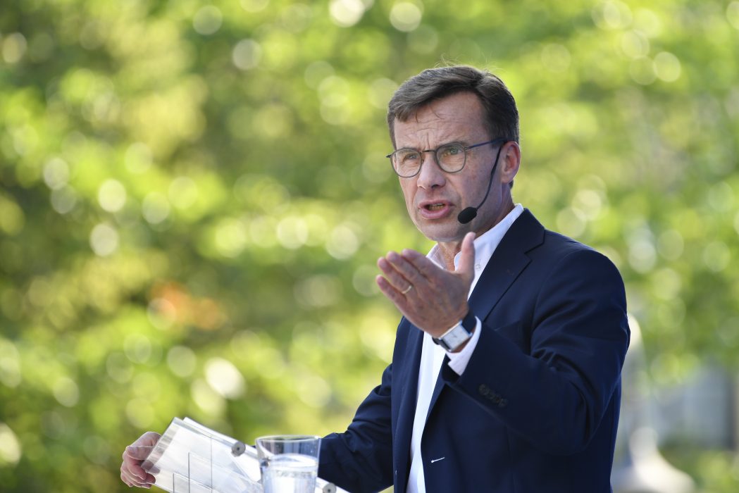 STRÄNGNÄS 20190901 Moderaternas partiledare Ulf Kristersson sensommartalar i Ugglans park i Strängnäs. Foto Anders Wiklund / TT kod 10040