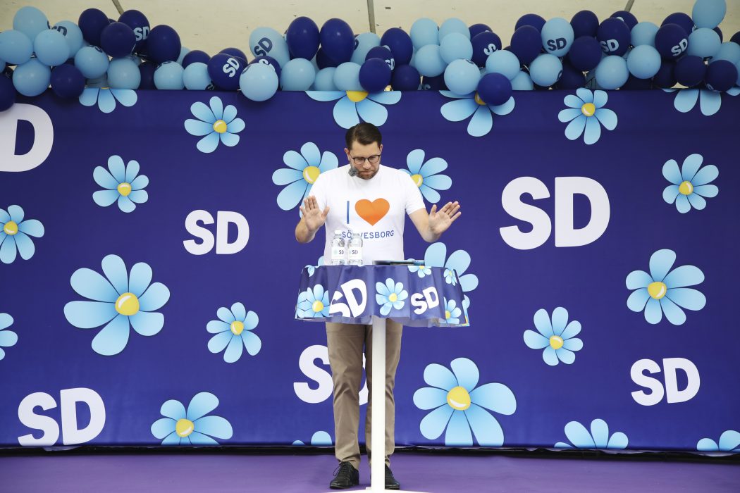 Jimmie Åkesson och Sverigedemokraterna går framåt i opinionen.
