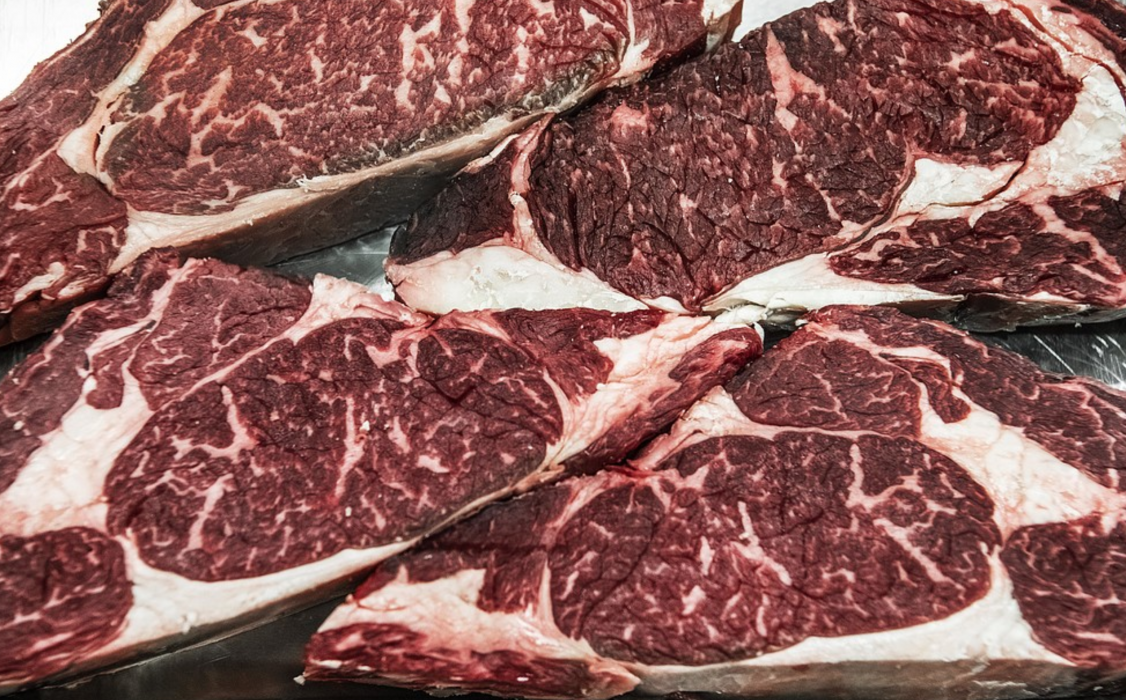 Kött till middag? Inte så ofta längre för ungdomarna.