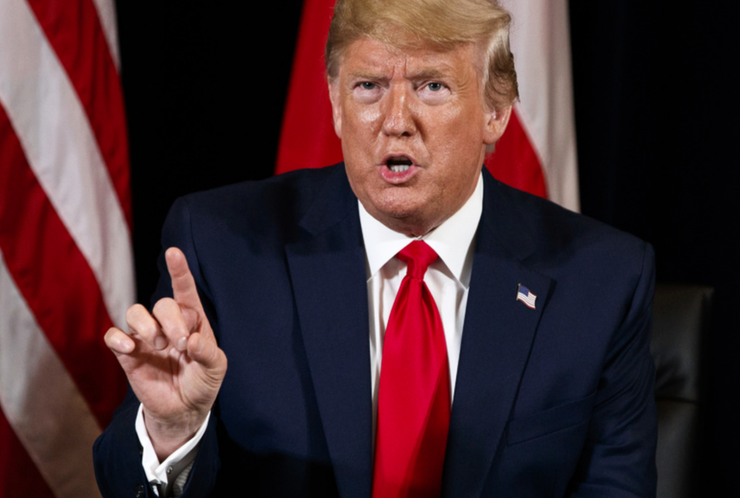 USA:s president Donald Trump ska enligt uppgifter i amerikanska medier ha pausat pengar till Ukraina inför ett samtal med landets president.