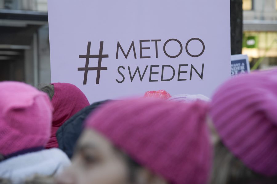 Women's March Stockholm och Me Too Sweden under en manifestation på årsdagen av Womens March-manifestationen som blev den största folkdemonstrationen i USA:s historia.