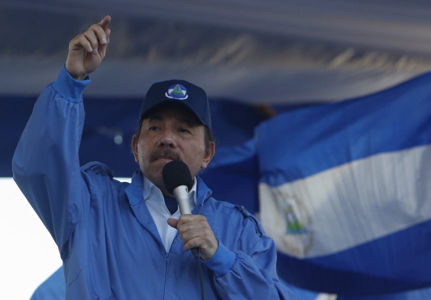 En oppositionsgrupp, som kräver att Nicaraguas president Daniel Ortega avgår, säger sig ligga bakom flera explosioner i helgen.