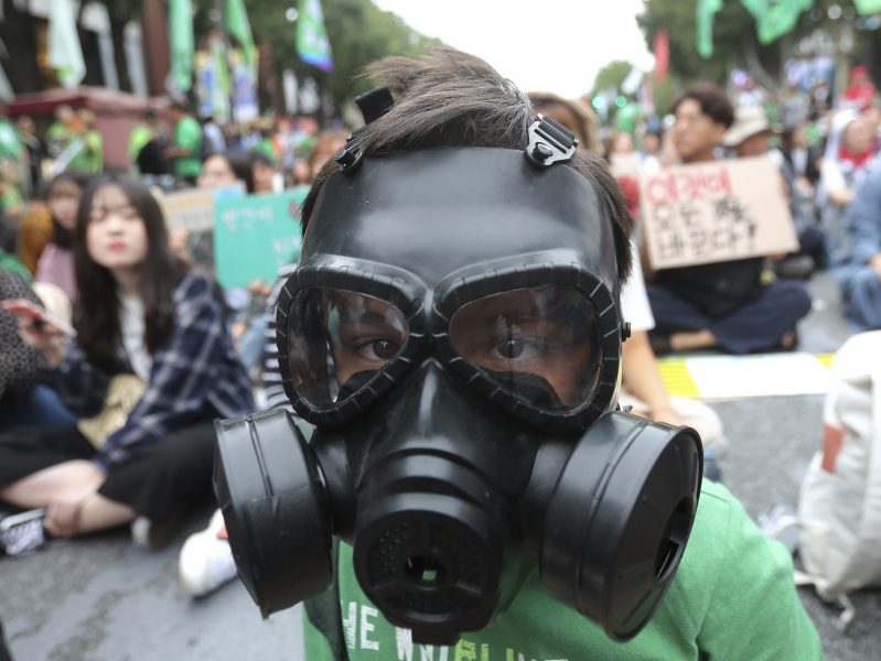 Student vid klimatstrejk i Seul, Sydkorea.