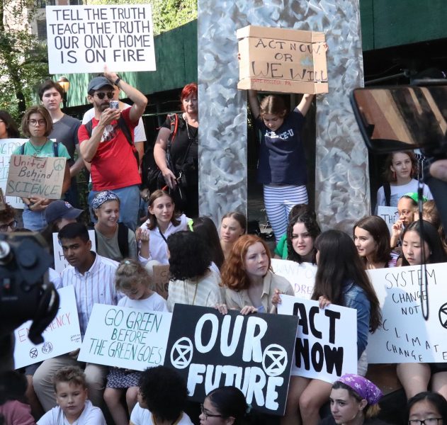Youth Climate Strike utanför FN:s högkvarter i New York 30 augusti.