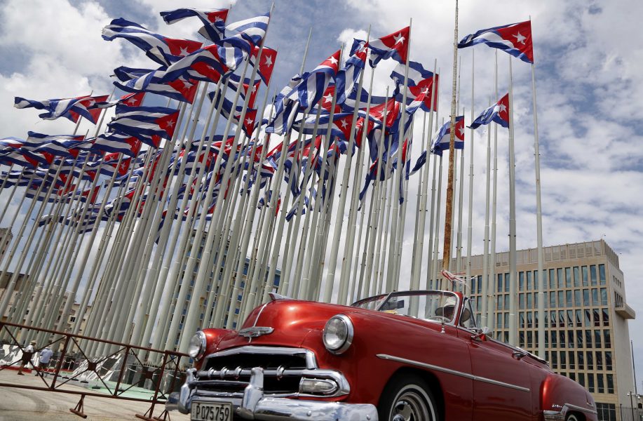 Även de klassiska amerikanarna i Havanna kan bli stillastående i oljebristen.