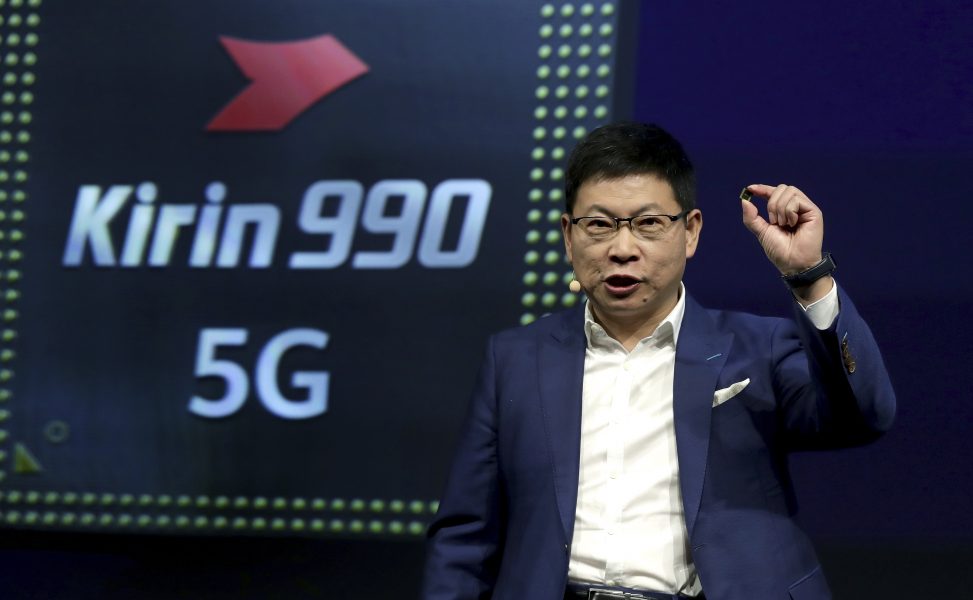 Rickard Yu, CEO på det kinesiska företaget Huawei, berättar om 5G-tekniken.