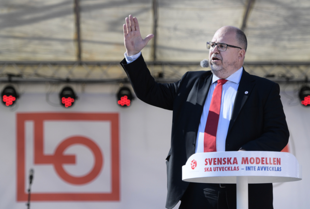 LO:s ordförande Karl-Petter Thorwaldsson blir historisk som LO-ordförande när han i helgen håller tal på ett vänsterpartiarrangemang.