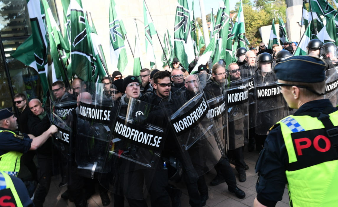 I dag kommer domen i det uppmärksammade målet mot femton NMR-demonstranter.