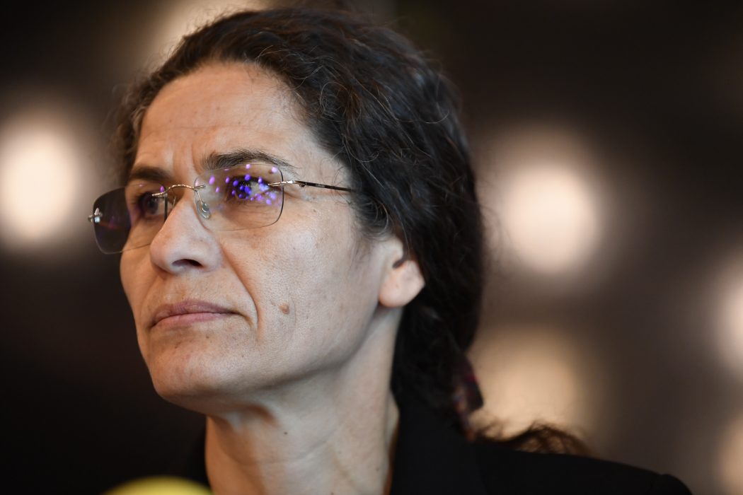 Ilham Ahmed vädjar till FN, EU och andra organisationer att trycka på Turkiet att upphöra med militäroffensiven.