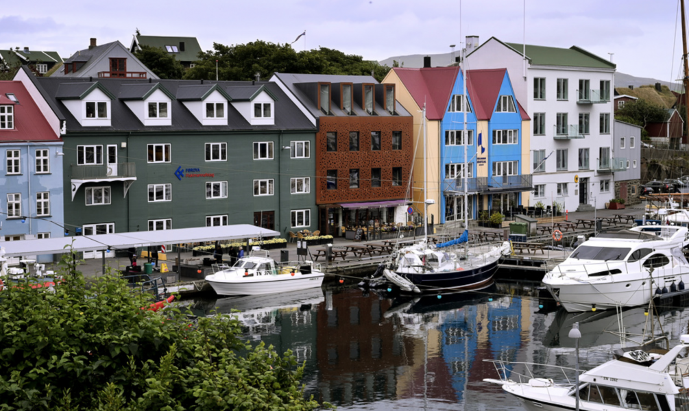 Färöarnas huvudort Torshamn.