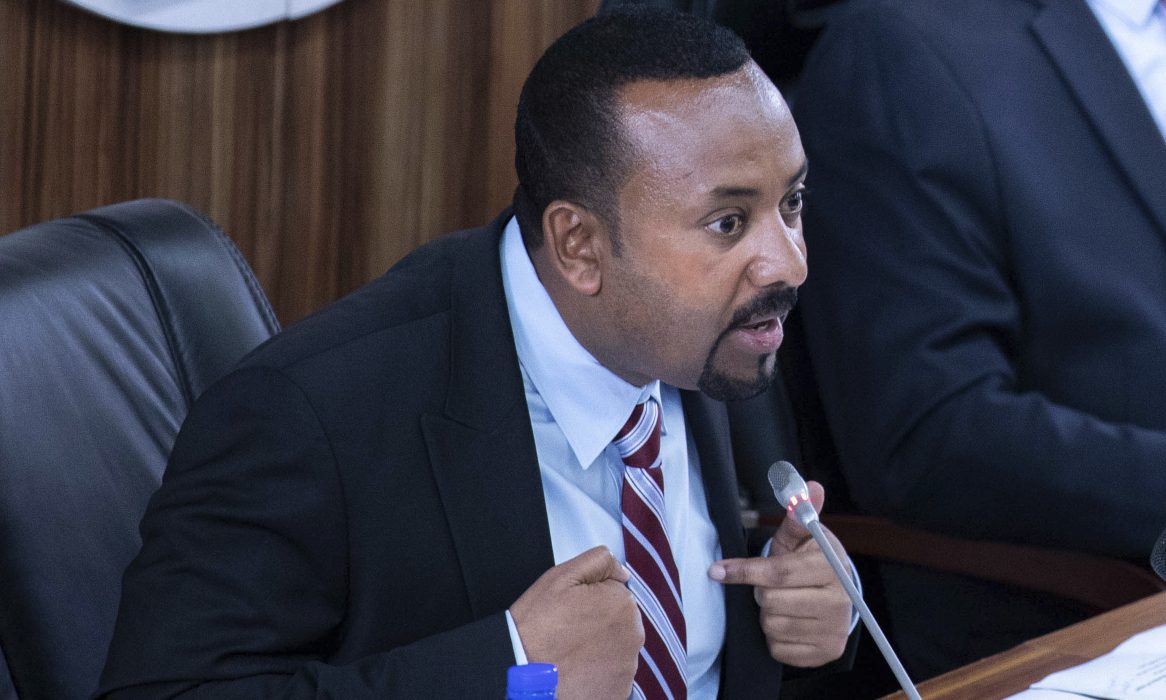 Etiopiens premiärminister Abiy Ahmed under ett anförande i parlamentet i oktober.