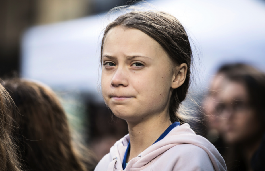 Greta Thunberg, här under en klimatdemonstration i Vancouver, Kanada, i oktober, ska segla över Atlanten på en katamaran.