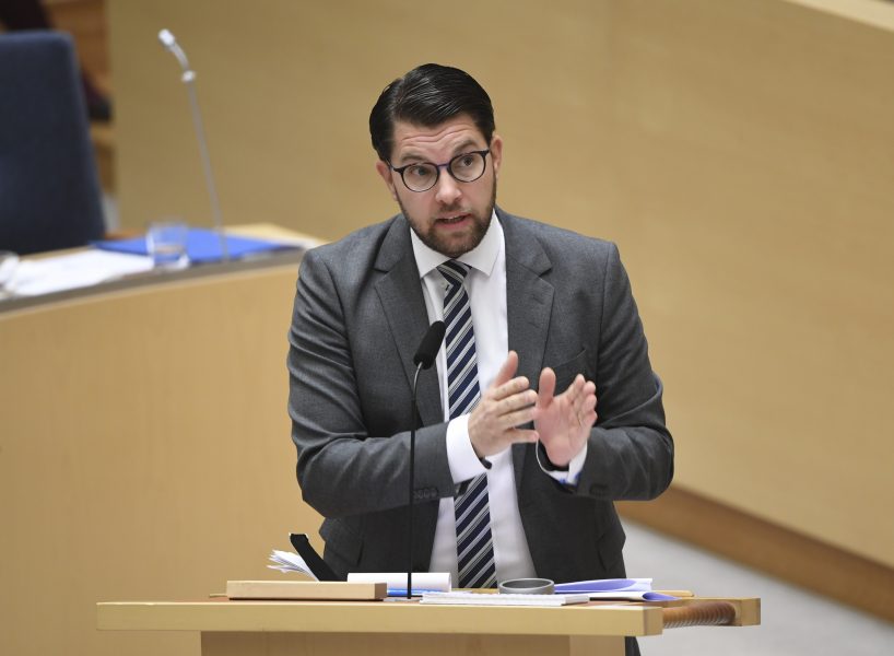 Jimmie Åkesson (SD) vill väcka misstroende mot justitieminister Morgan Johansson i riksdagen.