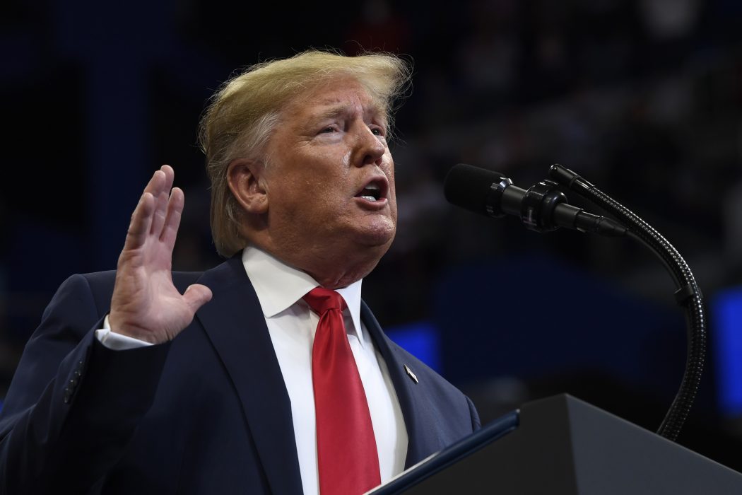 President Donald Trump har tidigare lovat att dra sig ur Parisavtalet, som han anser är orättvist mot amerikanska medborgare och företag.