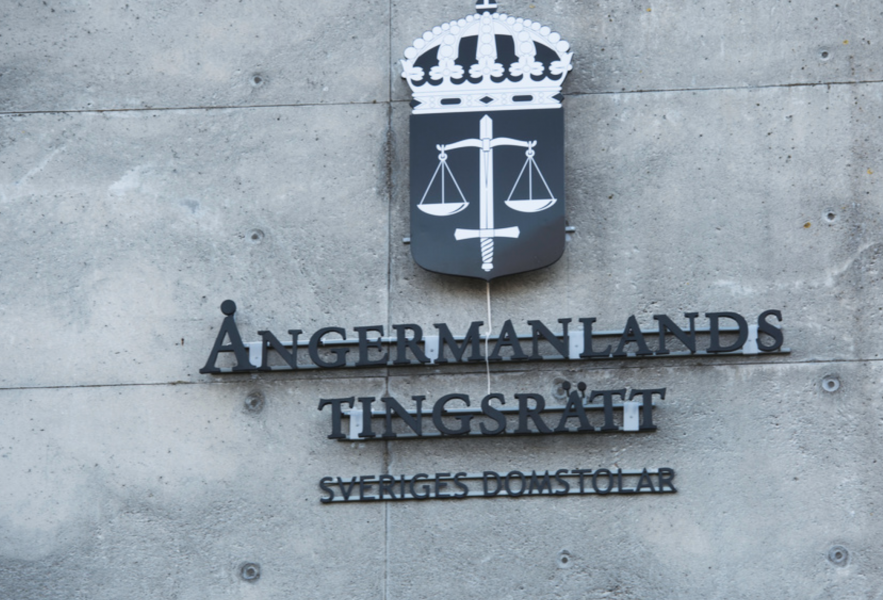 Domen mot en man som åtalas för dråp på sin svårt sjuka fru meddelas vid Ångermanlands tingsrätt.