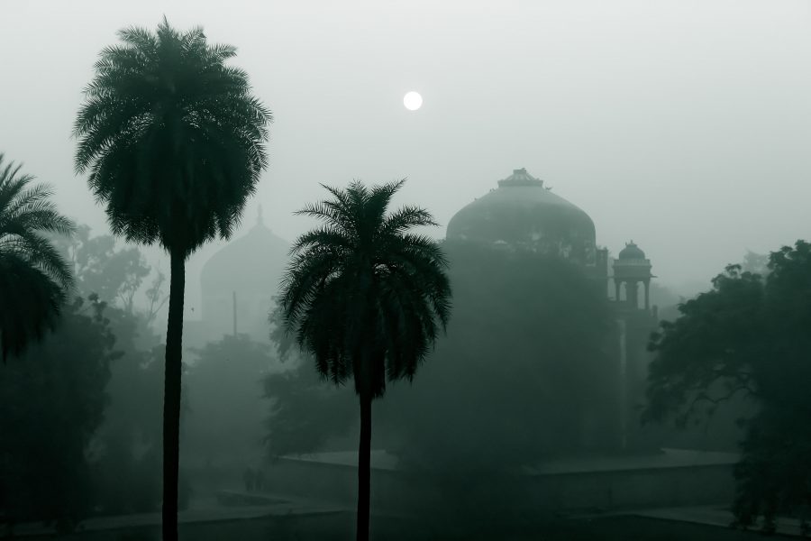 Smogen låg ännu en gång tät runt världsarvslistade Humayuns grav i New Delhi förra veckan.