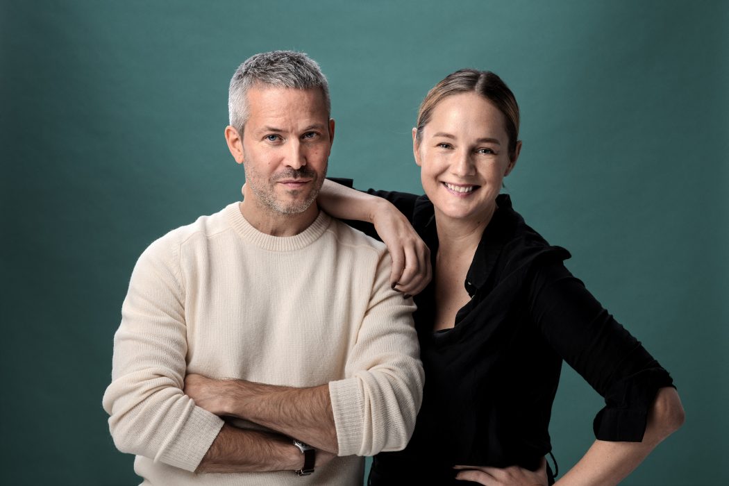 Björn Hedensjö och Lina Thomsgård ligger bakom psykologipodden ”Dumma människor”.