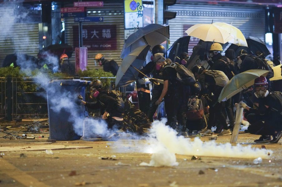 Det är inte bara på gatorna som konflikten i Hongkong syns.