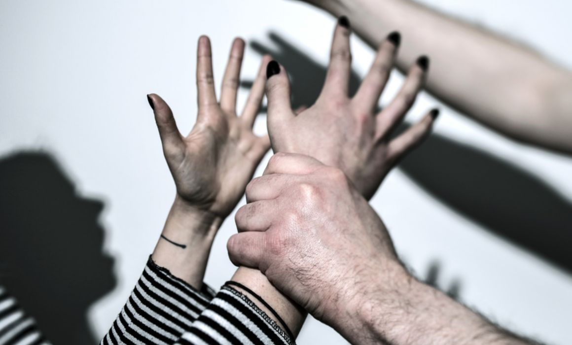 Kriminalvårdens vanligaste behandlingsprogram för män som slår sin kvinnliga partner byts ut.