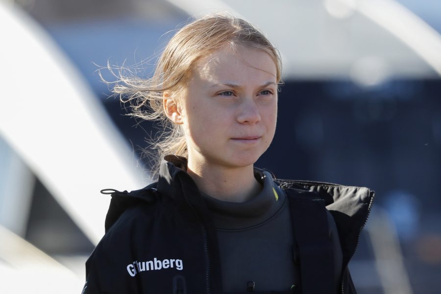 Klimataktivisten Greta Thunberg klev av båten i Lissabon i tisdags.