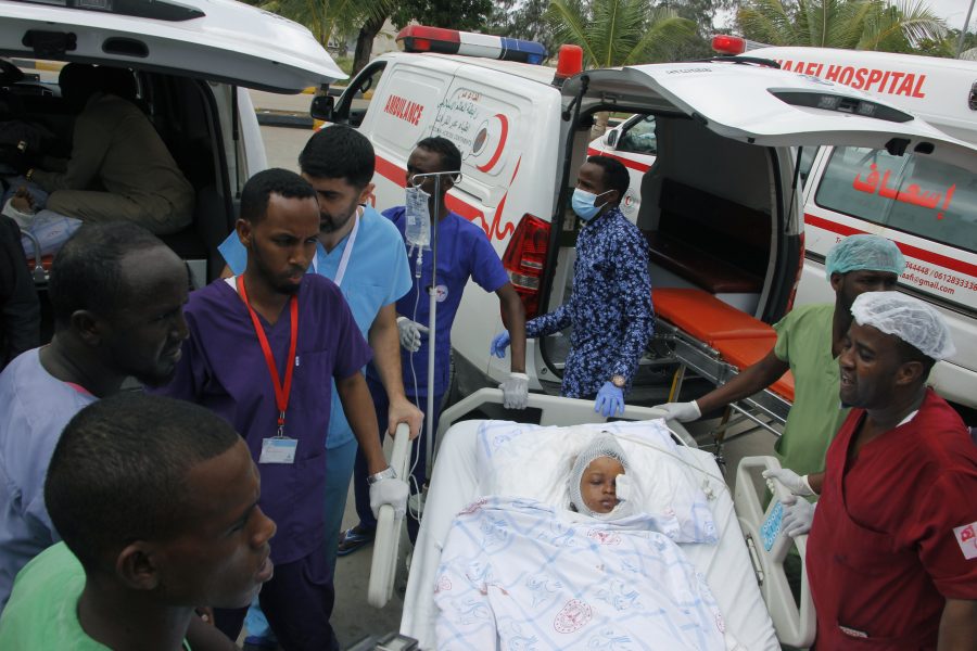 Flera barn finns bland de svårt skadade som flögs till Turkiet för vård efter terrordådet i Mogadishu.
