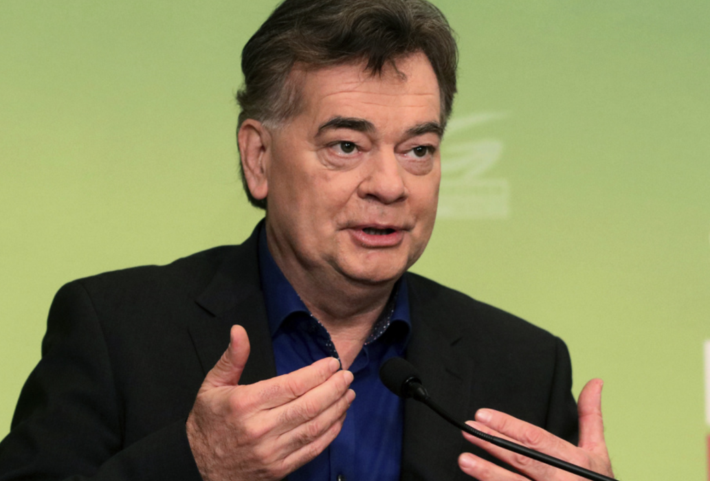 Werner Kogler, partiledare för De gröna, säger att man kommit överens med ÖVP om att regera tillsammans.