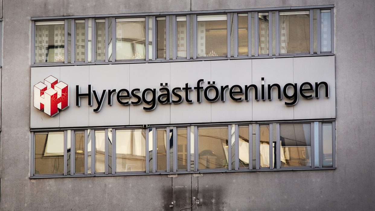 Hyresgästföreningens högsta chefer tjänar båda över miljonen.
