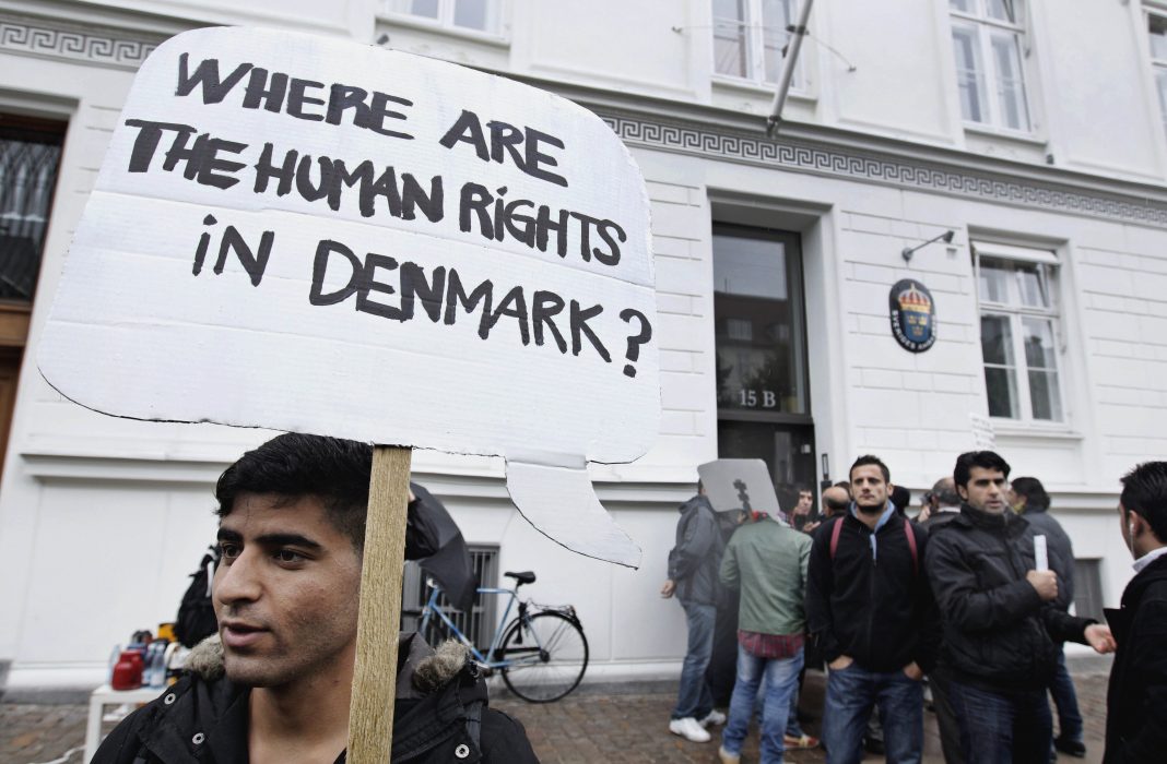 Danmark har länge haft en hård ton mot flyktingar och migranter, men också för andra som vill flytta till landet.