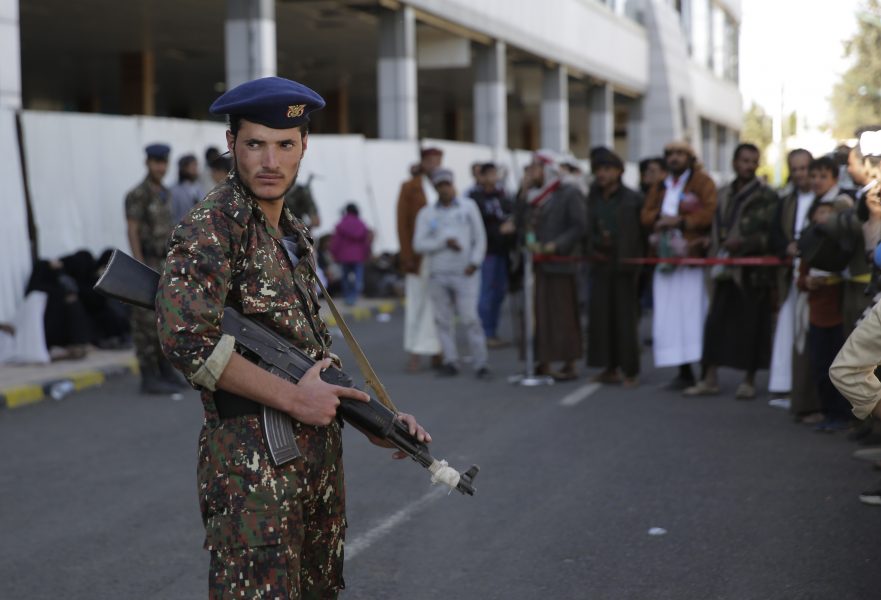 Trots att konflikten i Jemen fortsätter har Sverige under det gångna året levererat krigsmateriel till flera stridande parter som deltar i den Saudi-ledda koalitionen.