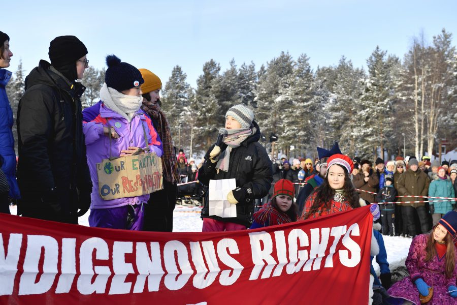 Klimataktivisten Greta Thunberg talar vid klimatstrejk tillsammans med samiska barn och ungdomar i Jokkmokk.