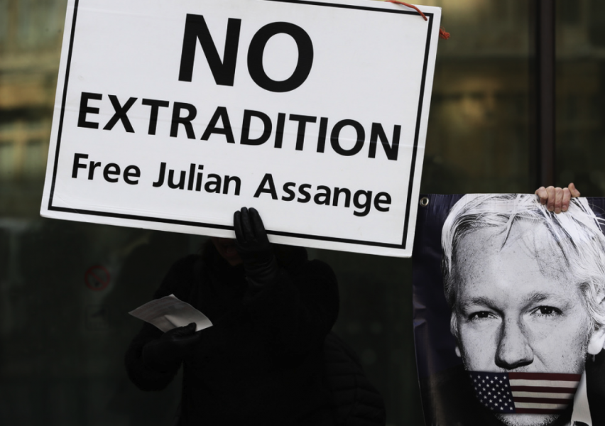 Julian Assange riskerar tiotals år i fängelse om han utlämnas till USA.