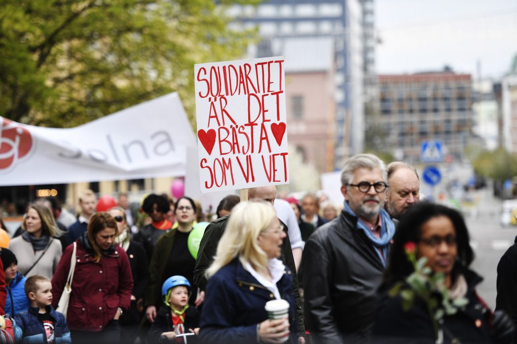 Beslutet att begränsa mötesfriheten gäller på obestämd tid.