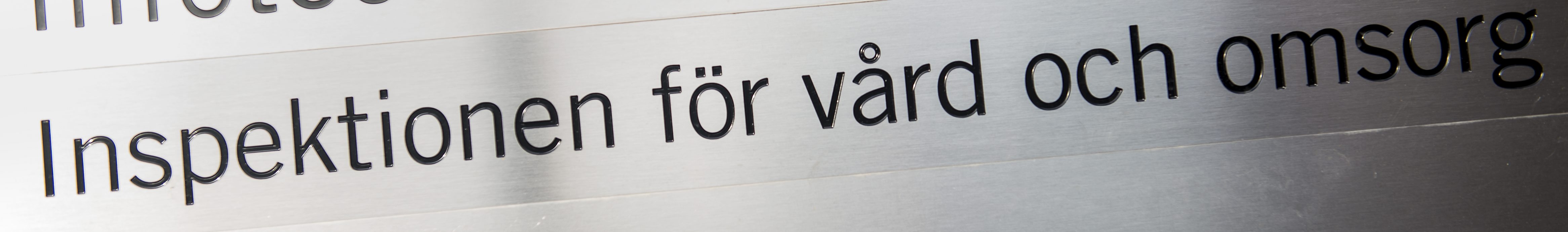 Inspektionen för vård och omsorg kritiserar socialtjänsten i Halmstad för allvarliga brister.