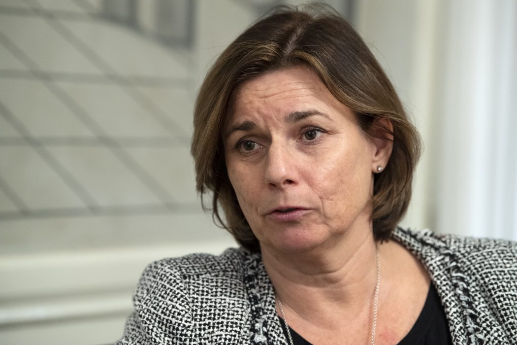 Naturskyddet hade varit bättre utan högerpolitik, hävdar miljöminister Isabella Lövin.