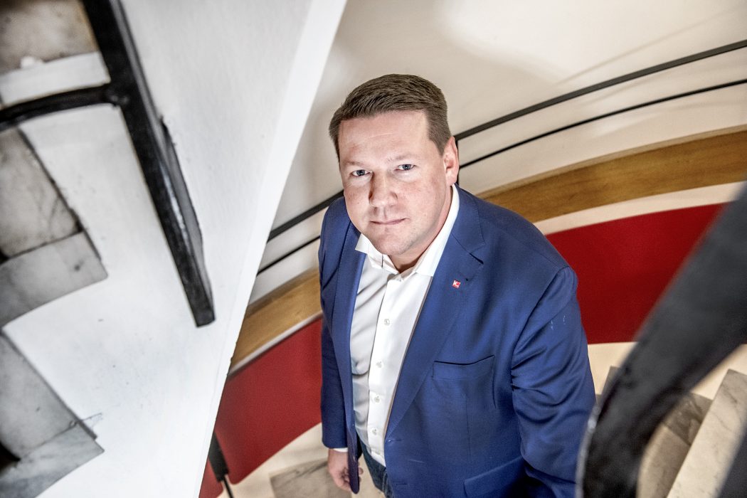 Kommunals ordförande Tobias Baudin föreslår flera åtgärder för att stärka äldreomsorgen.