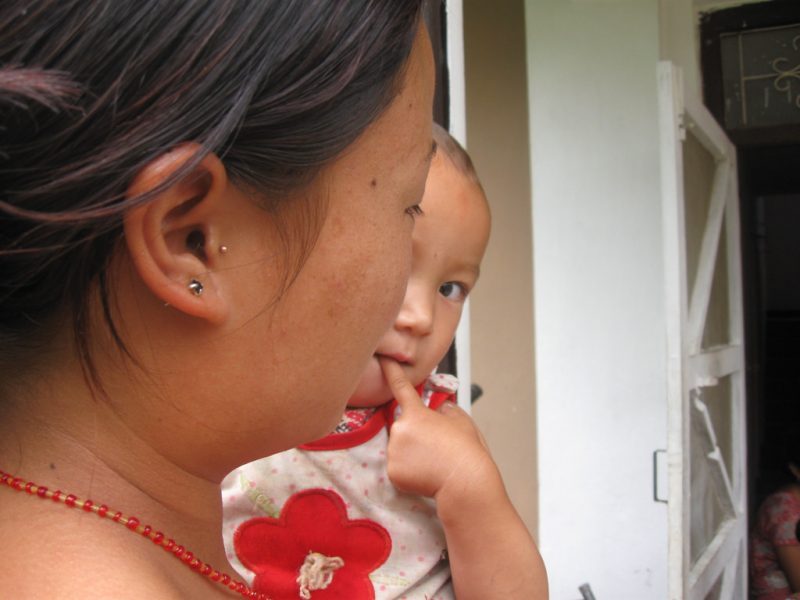 Centre for Investigative Journalism i Nepal har fått fram uppgifter som visar att adoptioner använts som täckmantel för handel med barn.