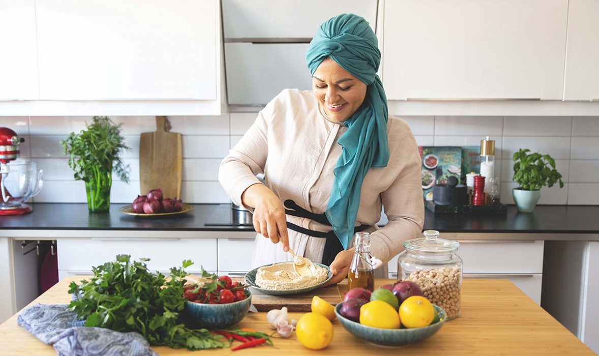 Matbloggaren Zeina Mourtada presenterar nya produkter med dofter från mellanöstern.