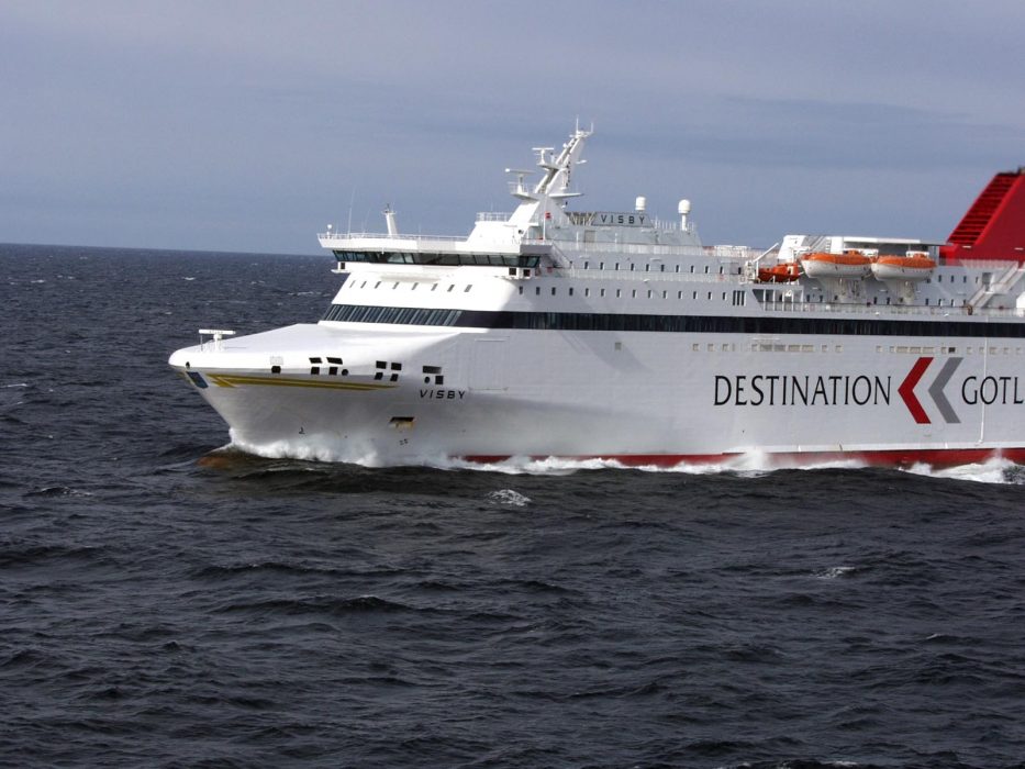 Är färjan eller flyget största klimatboven om du ska till Gotland? En kommande lag kan ge svar.