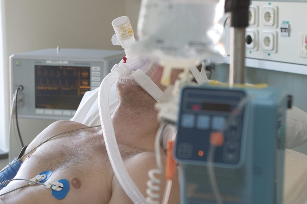 Vid intensivvård används anestesiläkemedlet propofol.