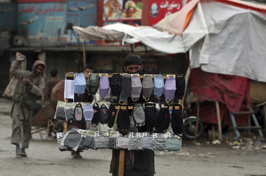 Försäljning av skyddsmasker i Kabul.