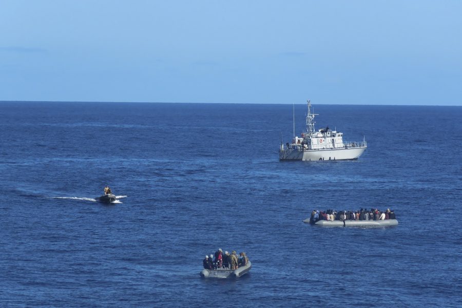 De militära insatserna på Medelhavet är långt fler än de humanitära.