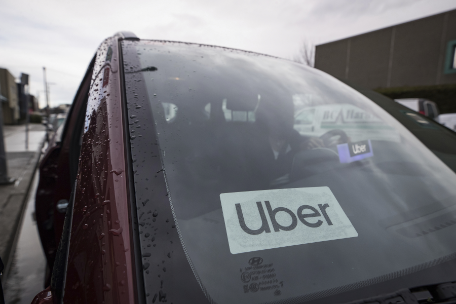 Förare får själva hålla med bil hos Ubers taxiföretag.